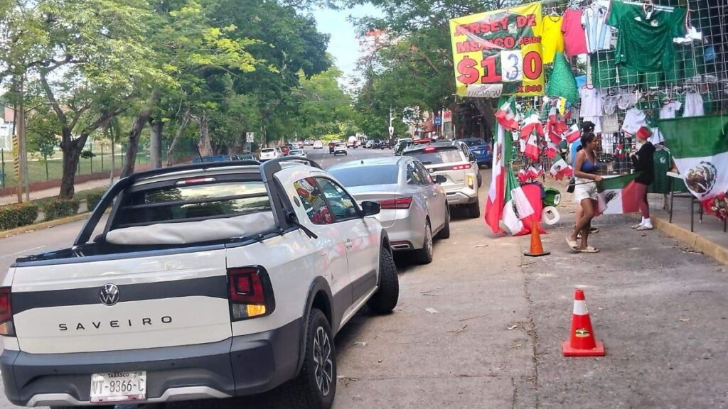 Afición provoca tráfico por compras previas al México vs Ecuador en Ciudad Deportiva