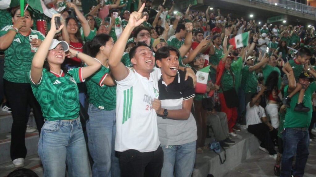 ¿Y si sí? Tabasqueños celebran ventaja de México contra Ecuador desde el Centenario