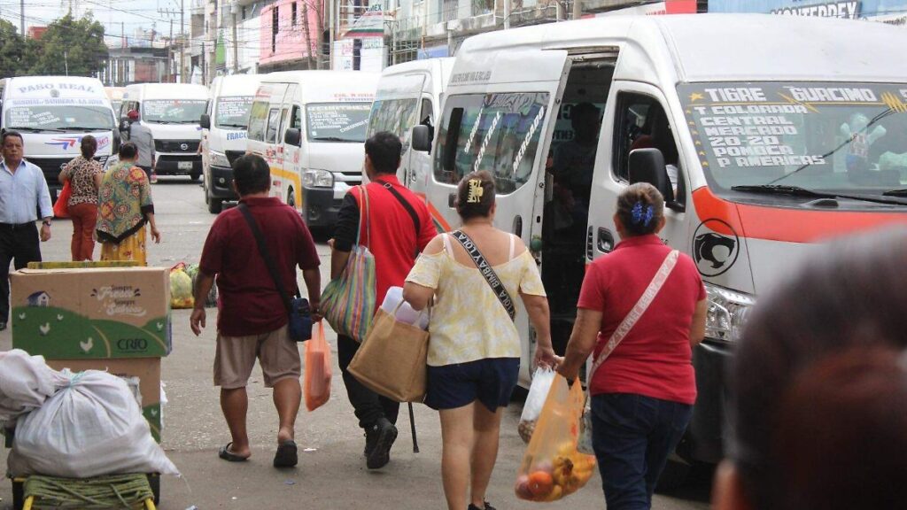 Semovi advierte sanciones por reducir horarios del transporte público