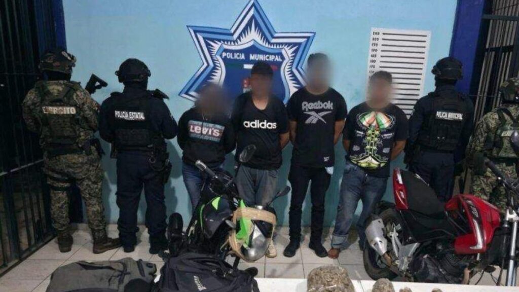 Caen 4 junto con droga y armas en Huimanguillo