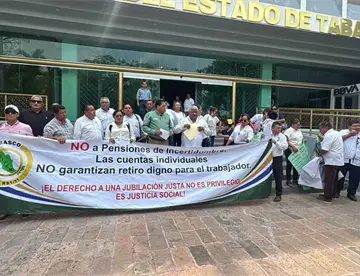"No más simulación": SITEM entrega petición al Congreso para corregir omisión en Ley ISSET