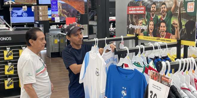 Movilizan clientes tiendas por Día del Padre