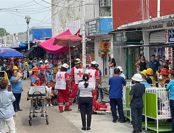 Guardería de Cárdenas pide a autoridades liberar de ambulantes sus salidas de emergencia