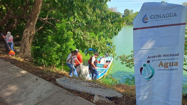 Conagua impulsa jornada de limpieza para rescatar la Laguna de las Ilusiones