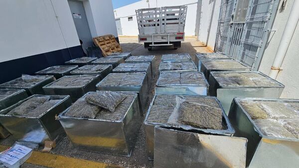 Aseguran 600 kilos de marihuana ocultos en falsos aires acondicionados en Tabasco