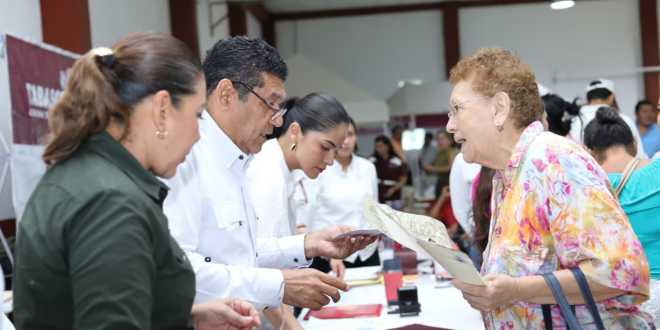 Programas de Bienestar benefician a 2,498 personas en Cunduacán