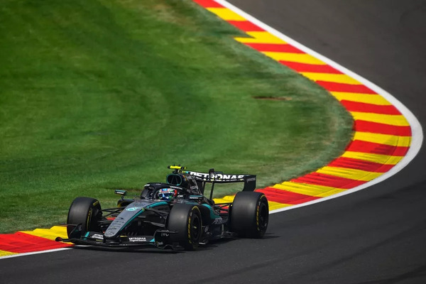 Antonelli logra la pole en Bélgica; Checo Pérez saldrá 19 tras penalizaciones