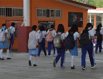 Concluye ciclo escolar casi 490 mil estudiantes de educación básica en Tabasco