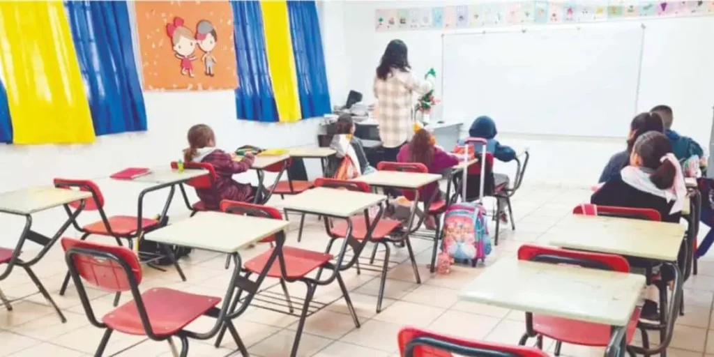 Planteles sin grupo por déficit matrícula escolar