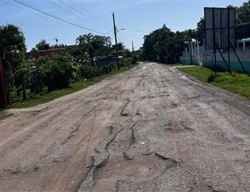 Denuncian presunta obra fantasma en Comalcalco