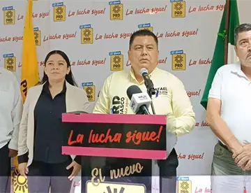 Llegaron de madrugada como viles ladrones, critica PRD desalojo de emprendedores de la Antojería