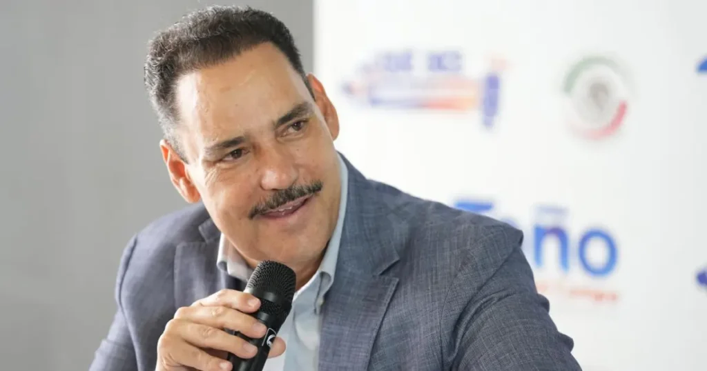 Toño Martín del Campo presenta resultados de su gira de trabajo en el Salvador