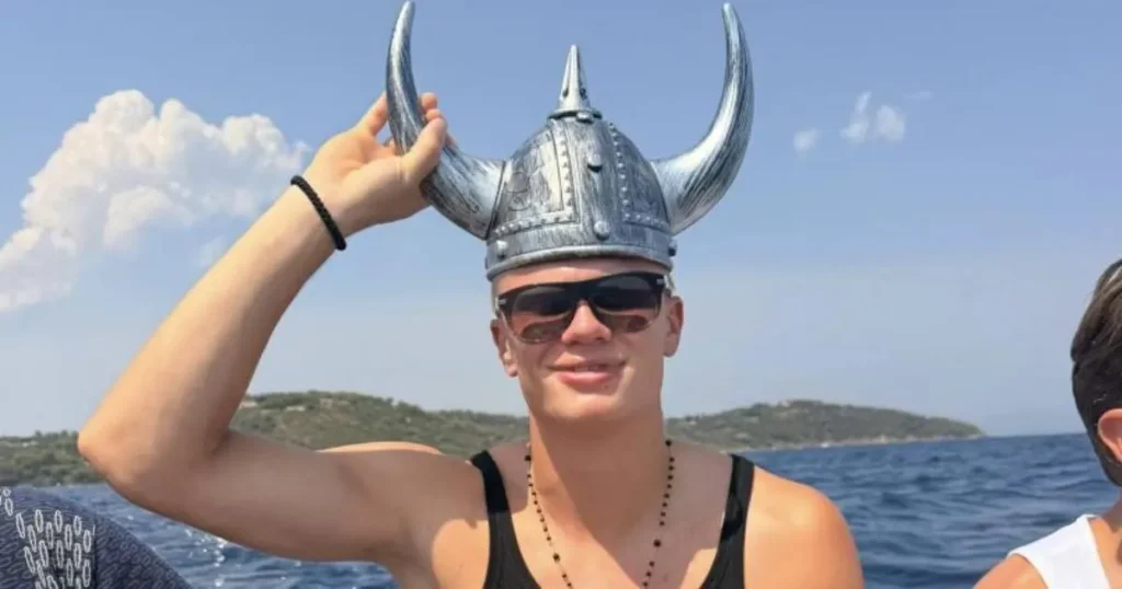 Erling Haaland festeja sus 26 años con un homenaje a sus raíces nórdicas