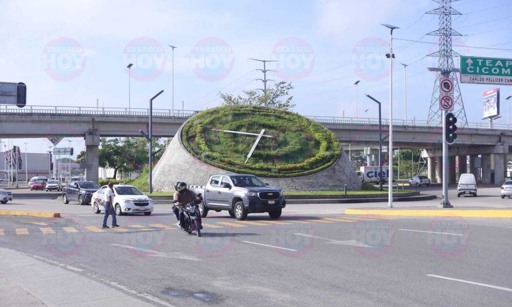 Exhortan a respetar circulación en Glorieta del Reloj Floral