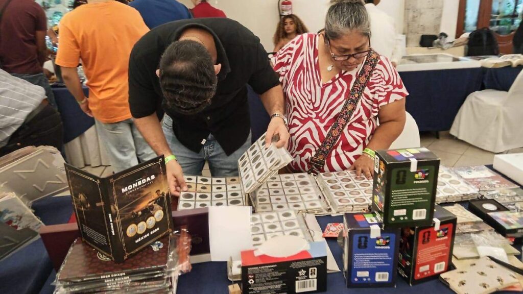 Convención Numismática reúne a 30 expositores nacionales en Tabasco