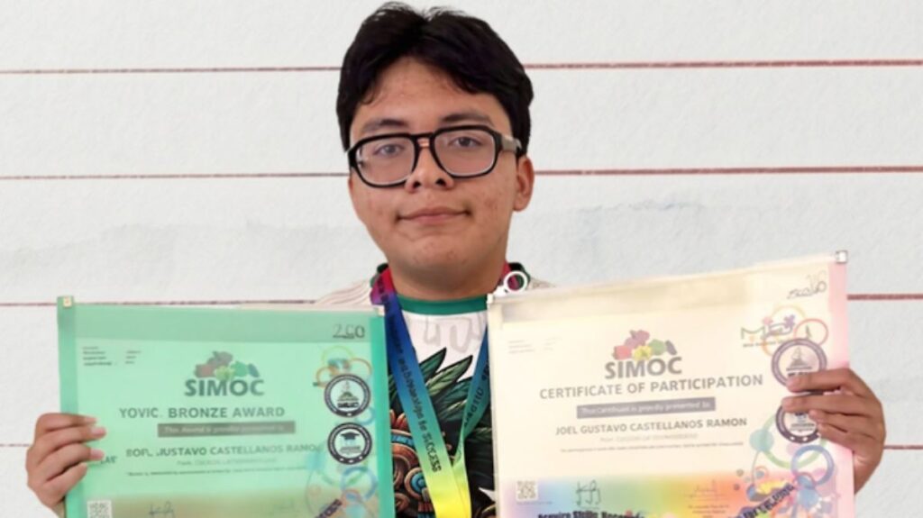 Tabasqueño Joel brilla en olimpiada matemática en Singapur; va por tres más