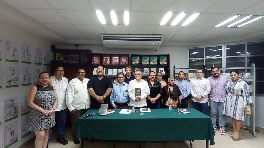 Presentan en la UJAT libro sobre redes sociales y discurso de odio