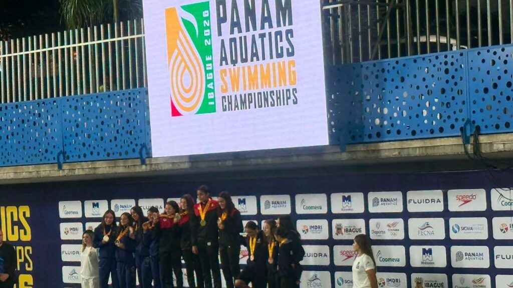 Selección tabasqueña de natación gana oro en Panam Aquatics en Colombia