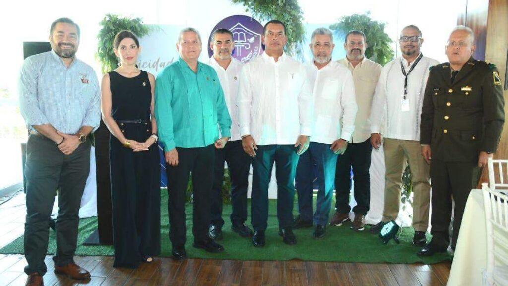 Abogados llaman verificar que servicios jurídicos sean prestados por profesionales en Tabasco