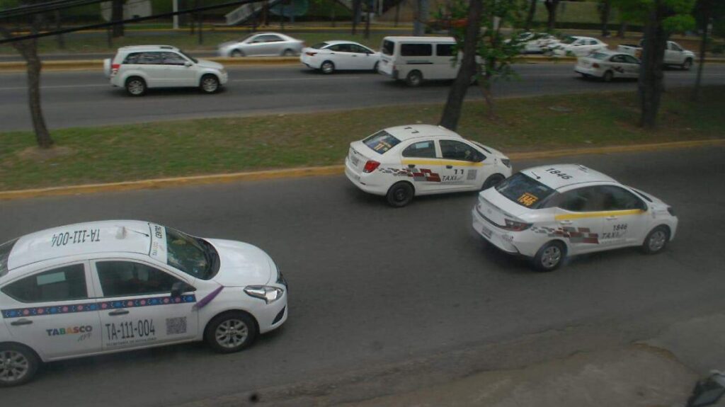 Van 15 denuncias en Tabasco contra taxistas por no encender el clima 