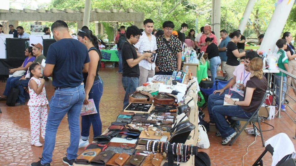 Tabasqueños disfrutan del sábado en el 5to. Festival Mexicano de las Serpientes