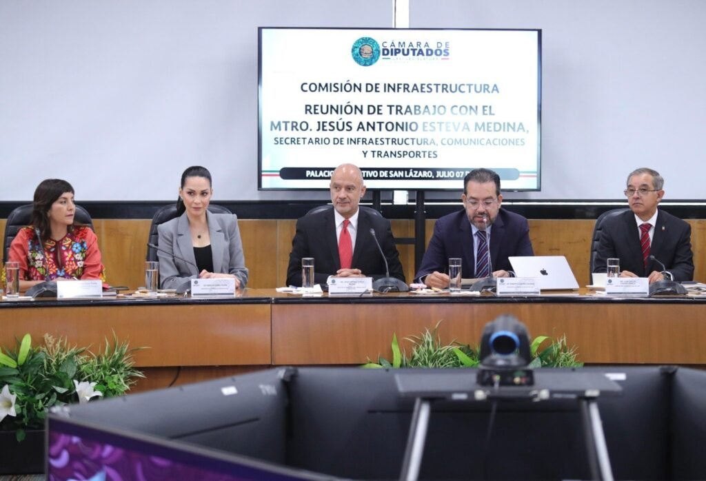 Gobierno de México invertirá más de 600 mil MDP en obras carreteras, educativas y deportivas