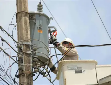 Prevé May resolver problemas de luz en los próximos meses, nos ha dado dolor de cabeza, dice
