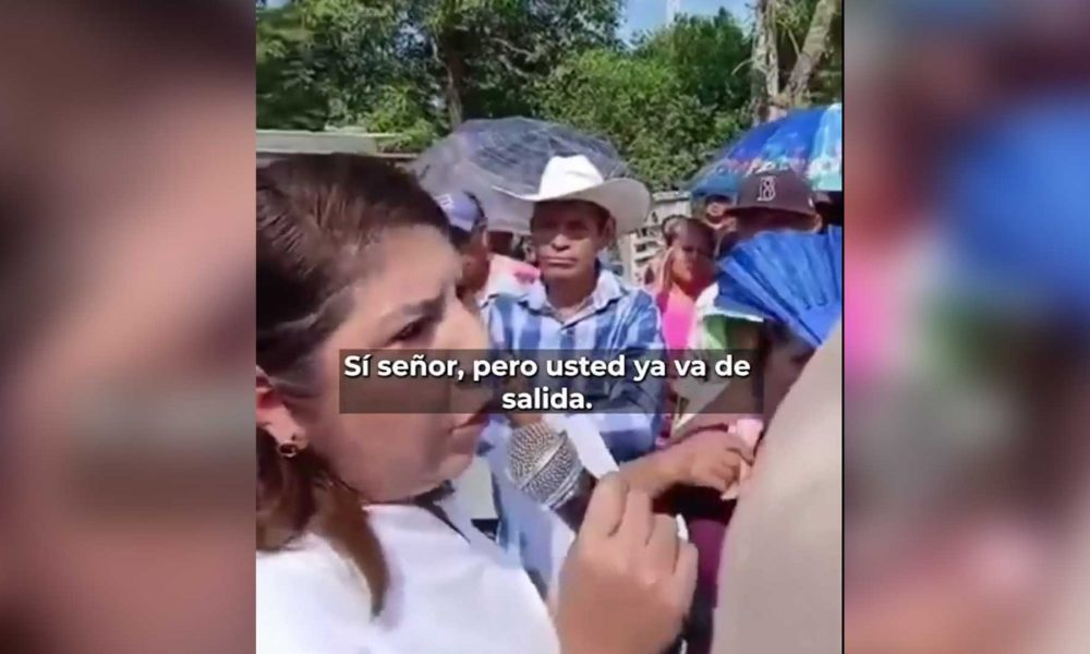 Alcaldesa de Huimanguillo se burla de adulto mayor: “usted va de salida”