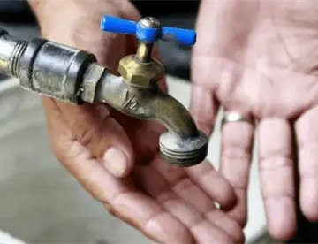 Suspende Centro servicio de agua potable en corredor Villahermosa – Macultepec por reparación de tubería