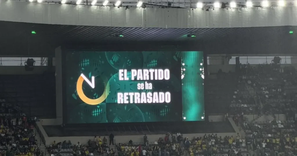 Tormenta retrasa calentamiento de México y Ecuador; FIFA evalúa si el partido inicia a tiempo