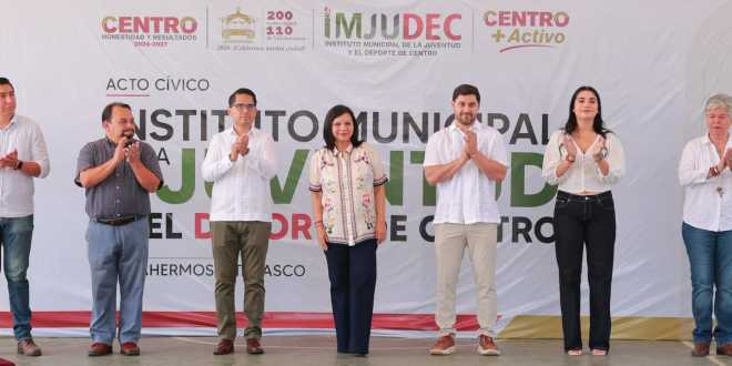 Refrenda Yolanda Osuna compromiso con valores cívicos