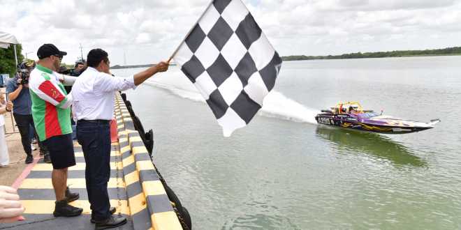 50 Leguas del Grijalva llevan velocidad y fiesta a Frontera, Tabasco