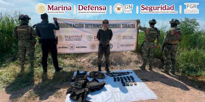 Detienen a ocho personas y aseguran 33 armas largas en Sinaloa
