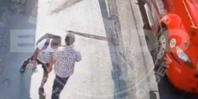 Video revela que adulto mayor fue empujado antes de morir atropellado por un tráiler en Monterrey