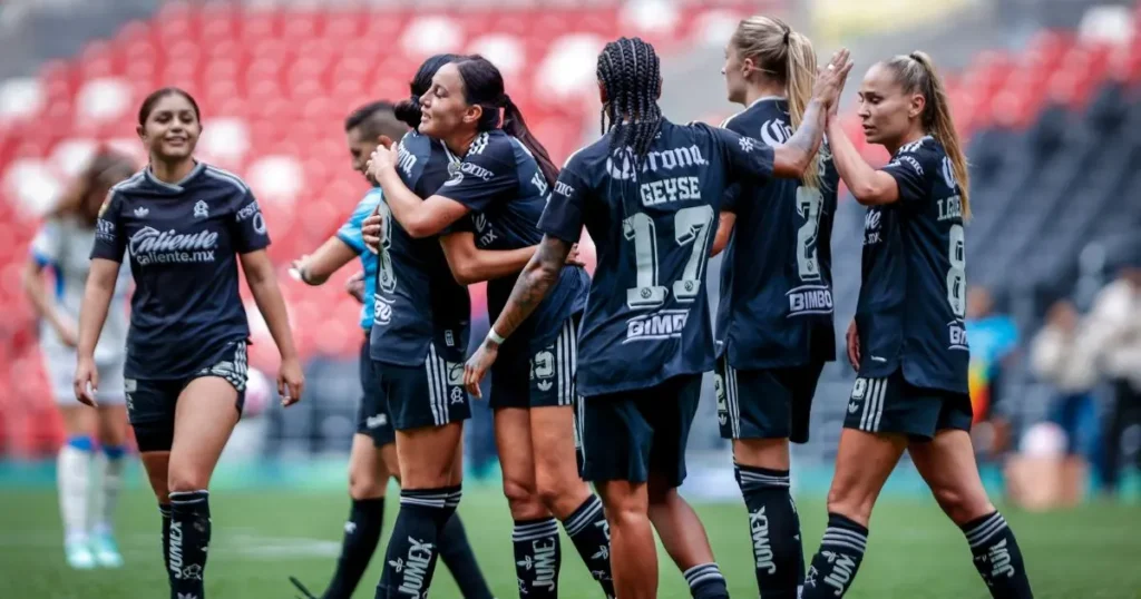 América Femenil regresa al Azteca con goleada histórica de 10-0 ante Cruz Azul