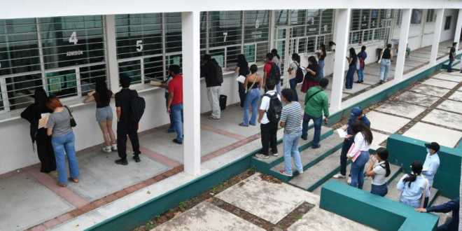 Quedan 663 lugares en segunda opción de la UJAT