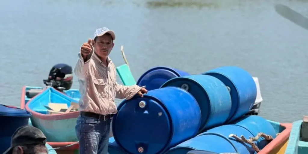 SEDAP inicia instalación de jaulas flotantes en Centro