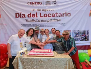 Con mariachi y pastel celebran el Día del Locatario en mercados de Centro