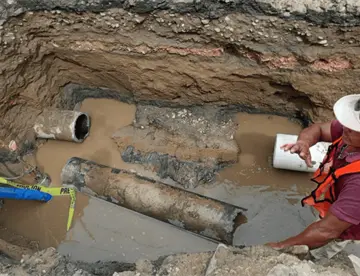 33 fugas de agua fueron reparadas entre el 20 y 24 de agosto: Centro