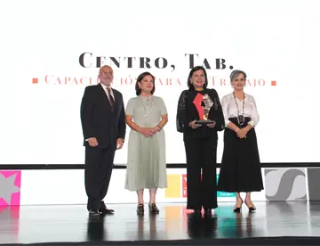 Reconocen a Centro con el Premio a las Mejores Prácticas por el programa Emprendedores al Centro