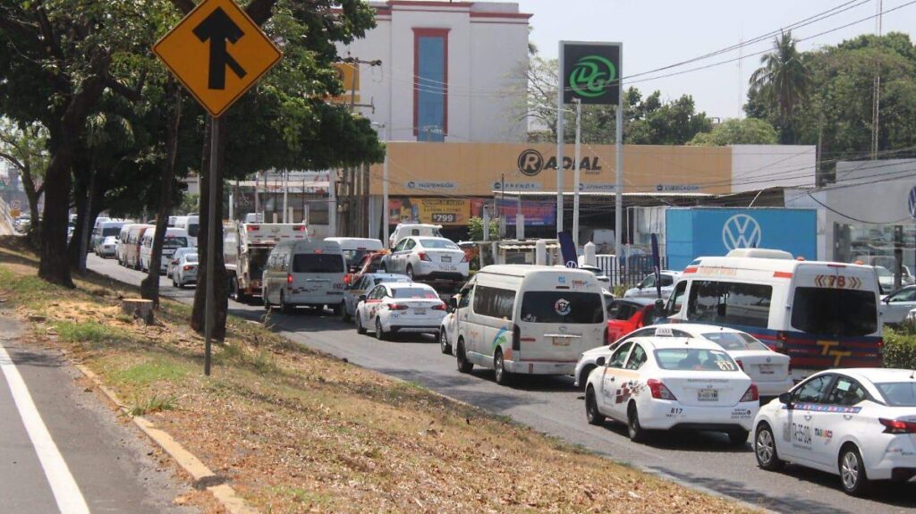 Movilidad explica cálculo y atención a quejas por tarifas del transporte en Tabasco