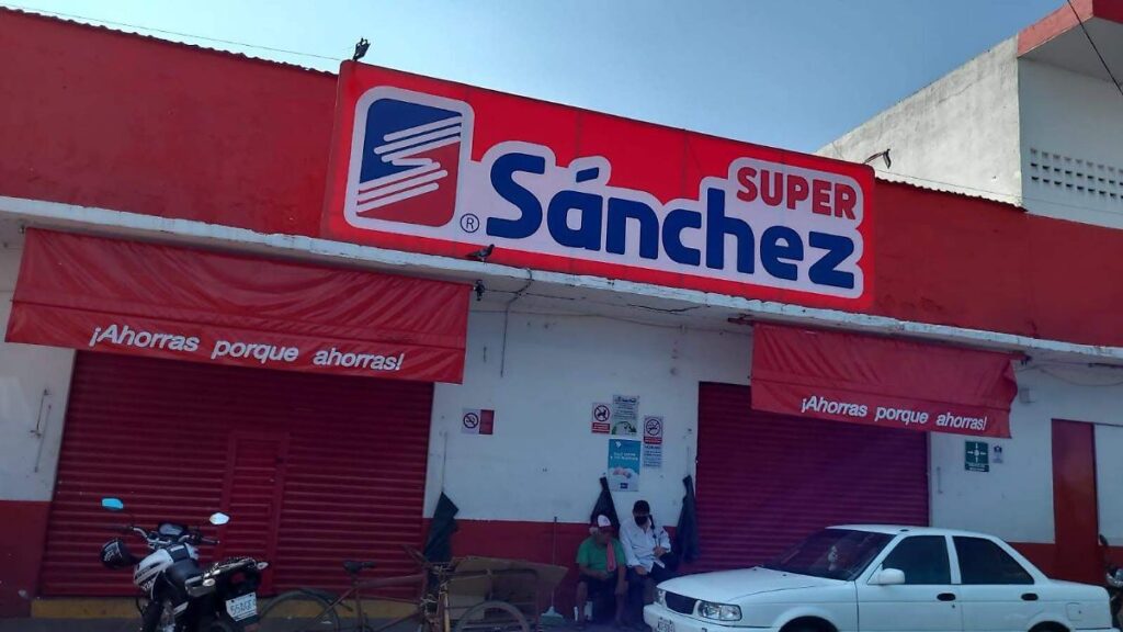 Acusan a grupo abarrotero Súper Sánchez por presunto incumplimiento de pago
