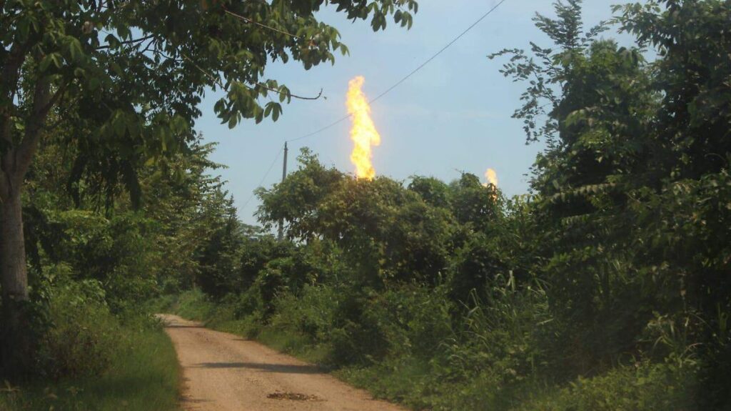 Inician acciones de limpieza en gasoducto en la zona de los Agaves