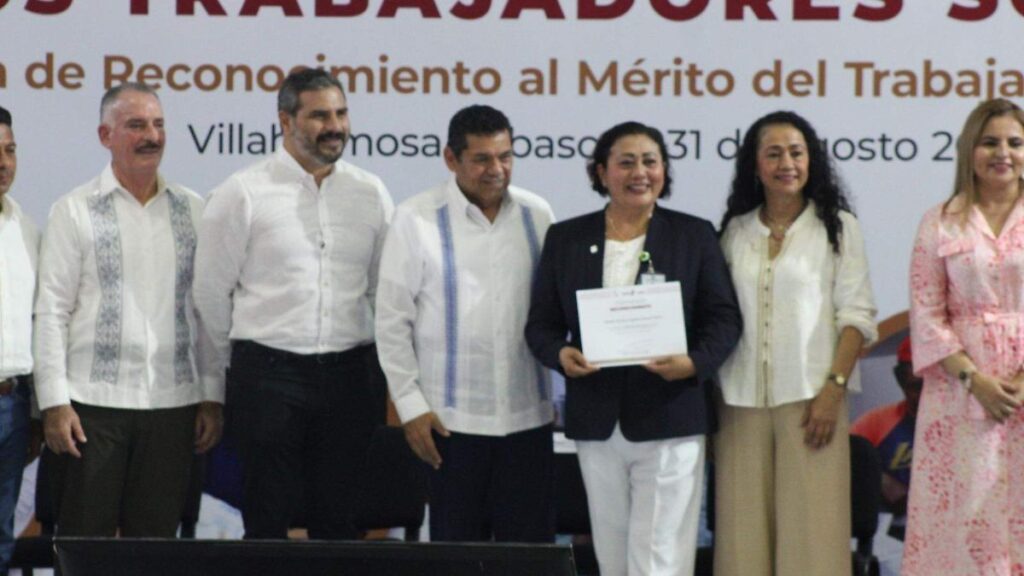 Reconocen en Tabasco la difícil labor de trabajadores sociales del sector salud