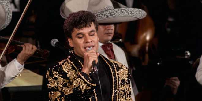 Juan Gabriel regresa a Bellas Artes: concierto remasterizado llegará a los cines