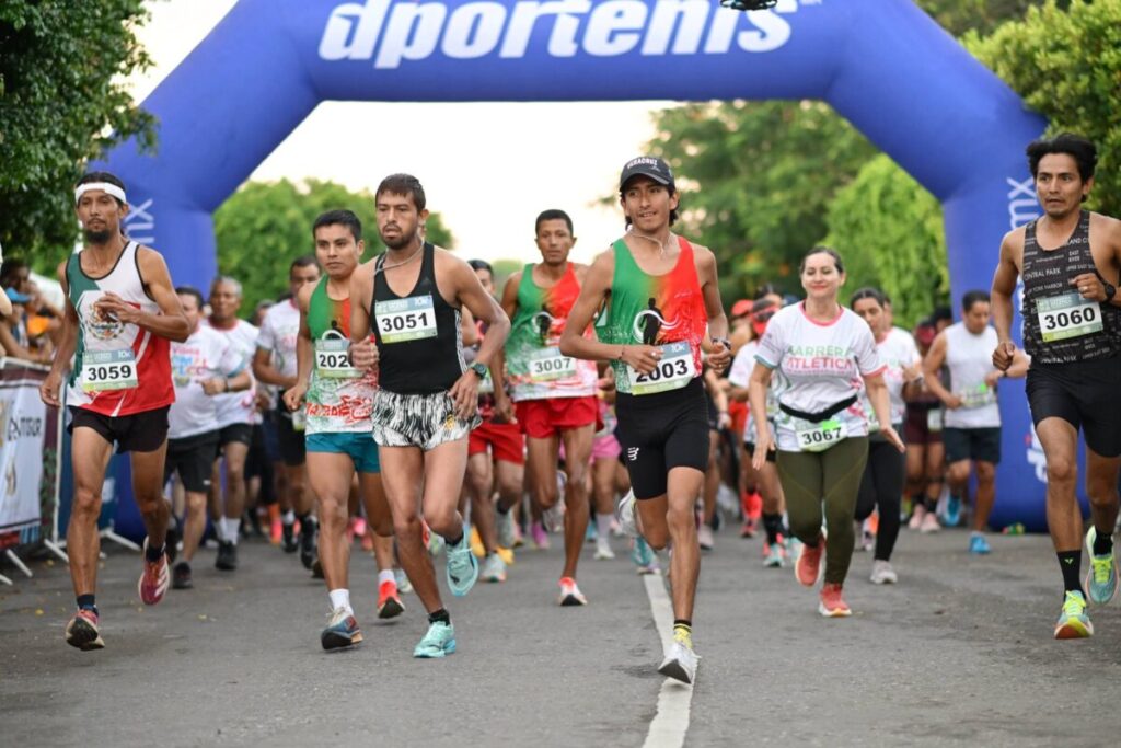 Comalcalco celebra 199 años con carrera atlética y tradición