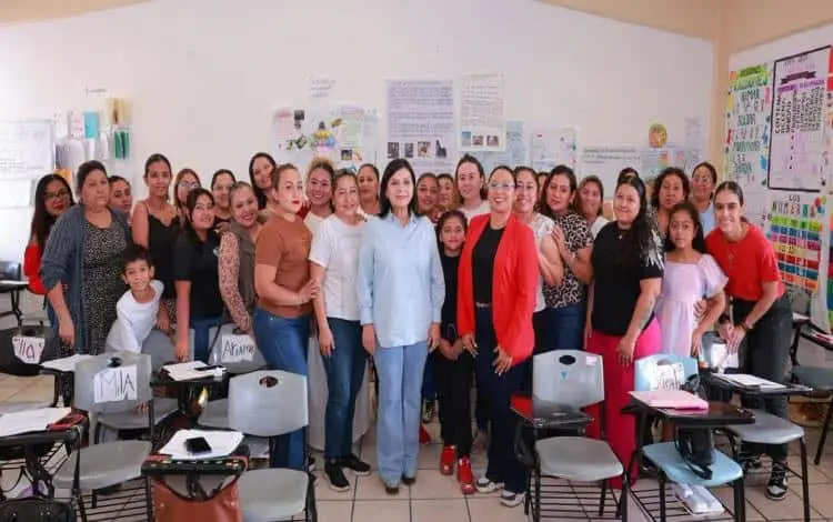 Yolanda Osuna destaca capacitación para mujeres al centro
